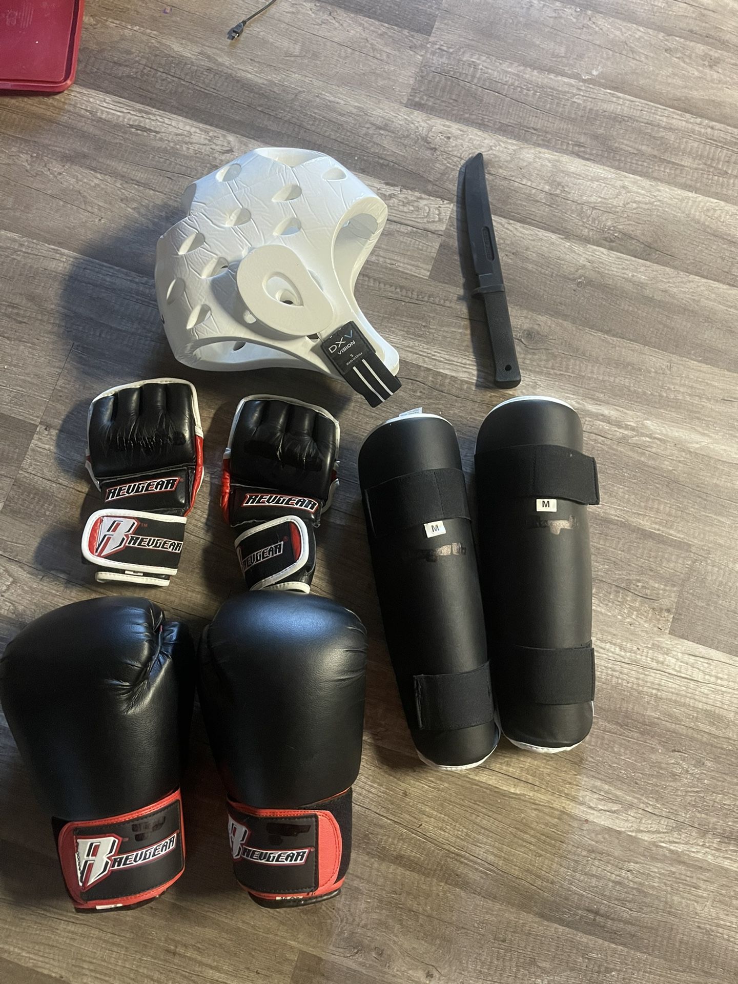 REVGEAR Youth Boxing Gloves, MMA gloves Shim Guards Training Knife