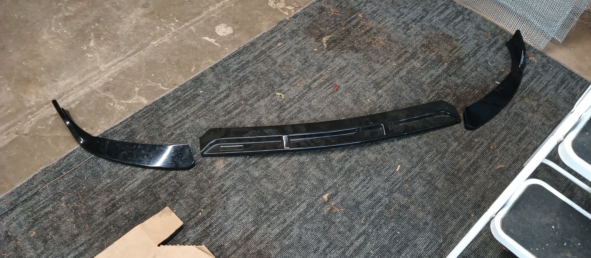 Mercedes-Benz E-Class Front Lip