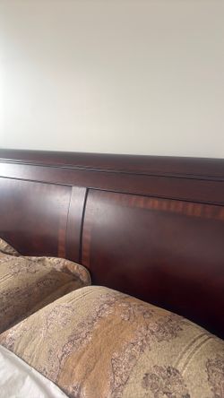Queen bed