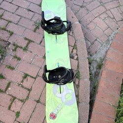 151 Burton 8 snowboard with bindings