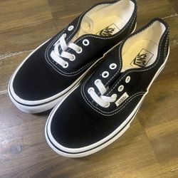 Brand NEW Vans Kids Size 3