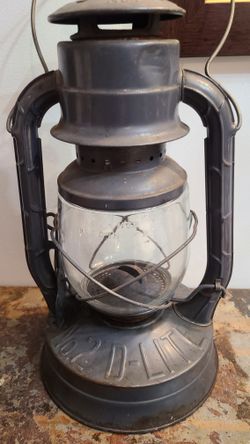 Vintage Dietz No. 2 Lantern- Nice Condition 