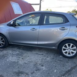 2011 Mazda Mazda 2