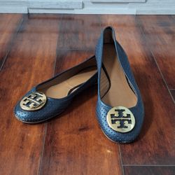 Tory Burch Perforated Reva Flats Women’s Size 10.5 Goldtone Logo Navy Blue