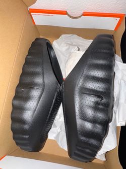 Nike Minds Slides