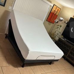VERY NICE LIKE NEW QUEEN SIZE AJUSTABLE BED WITH MEMORY FOAM MATTRESS FOR SALE! IN GREAT CONDITION, FREE DELIVERY 