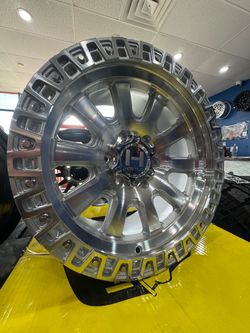 17” Hostile Crawler silver machine 6x135