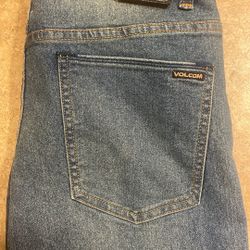 Men’s Volcom Size 30 Jeans Modern Straight Fit 