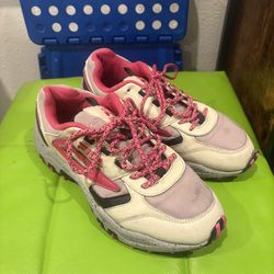 women sneakers size 8.5