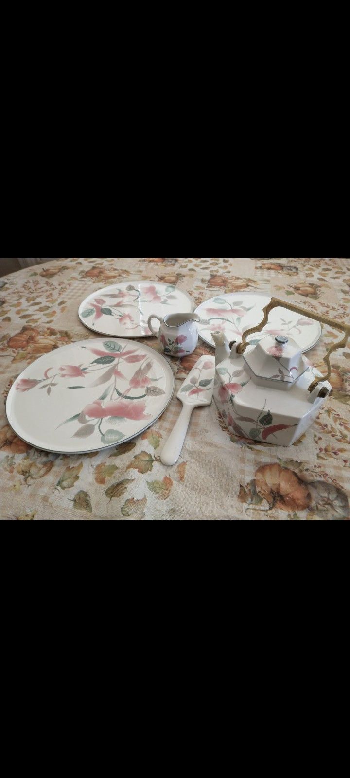 Mikasa Continental Silk Flower 6 Pc