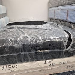 Queen Beautyrest Black Series 3 Plush Soft Hybrid Mattress 