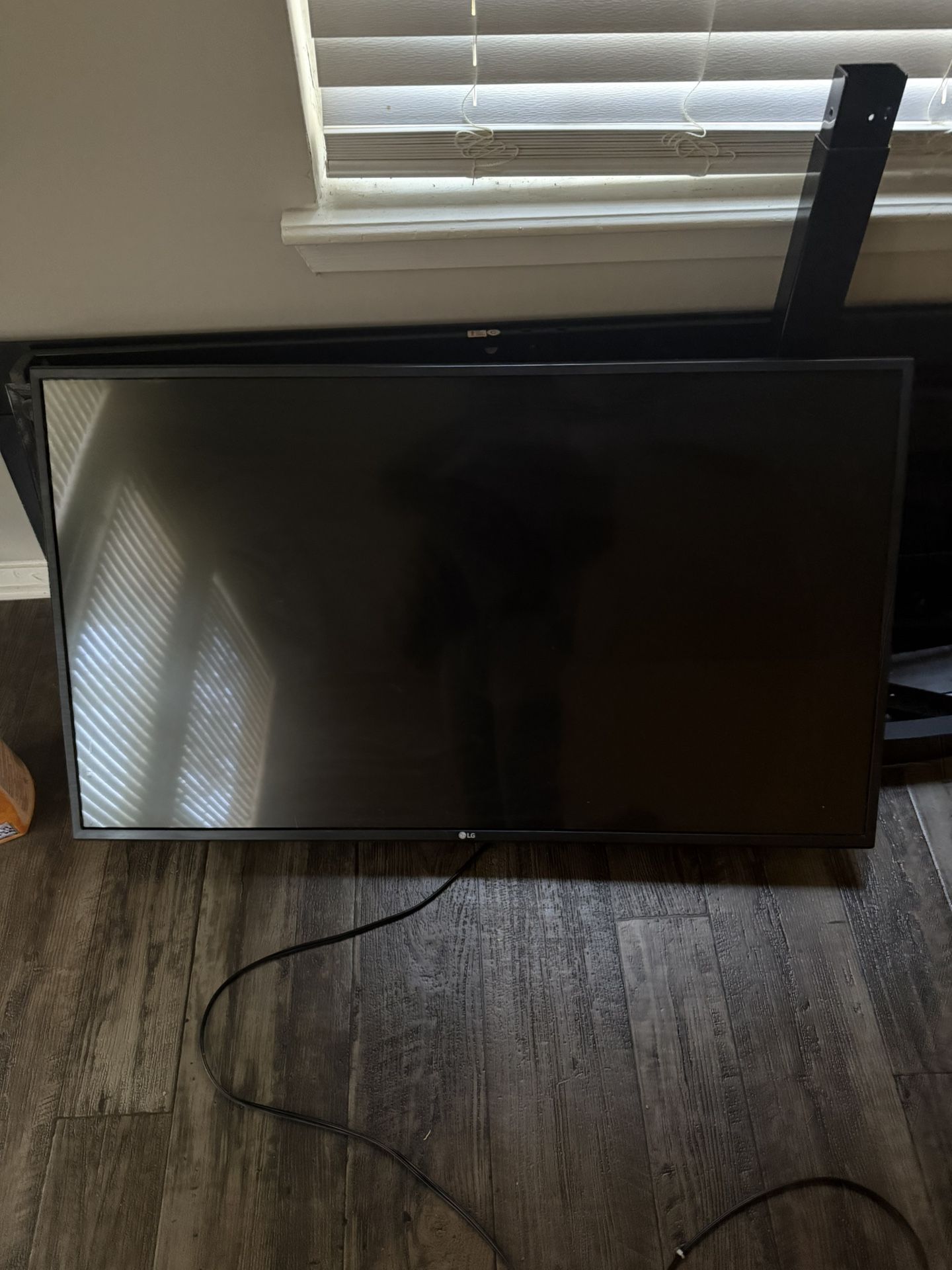 LG TV “55