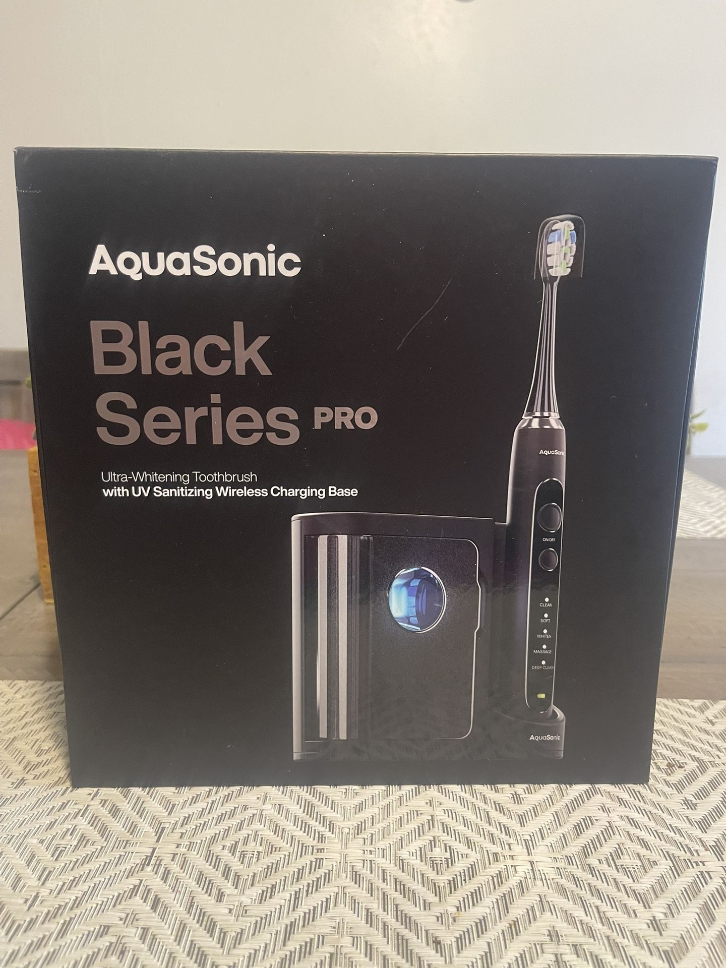 Electric Toothbrush With UV Light