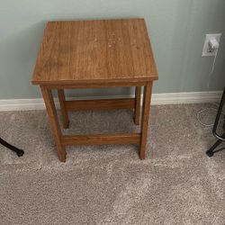 mini wooden table 
