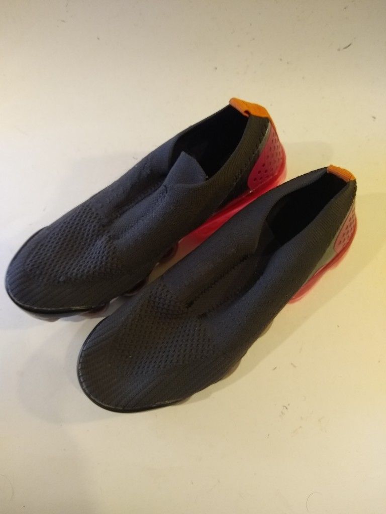 Nike Air Vapormax Moc Pink Blast AJ6599 001 Women's Size