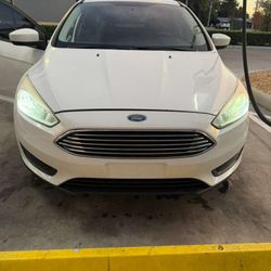 FORD FOCUS 2018, White, 4 Cylinder 