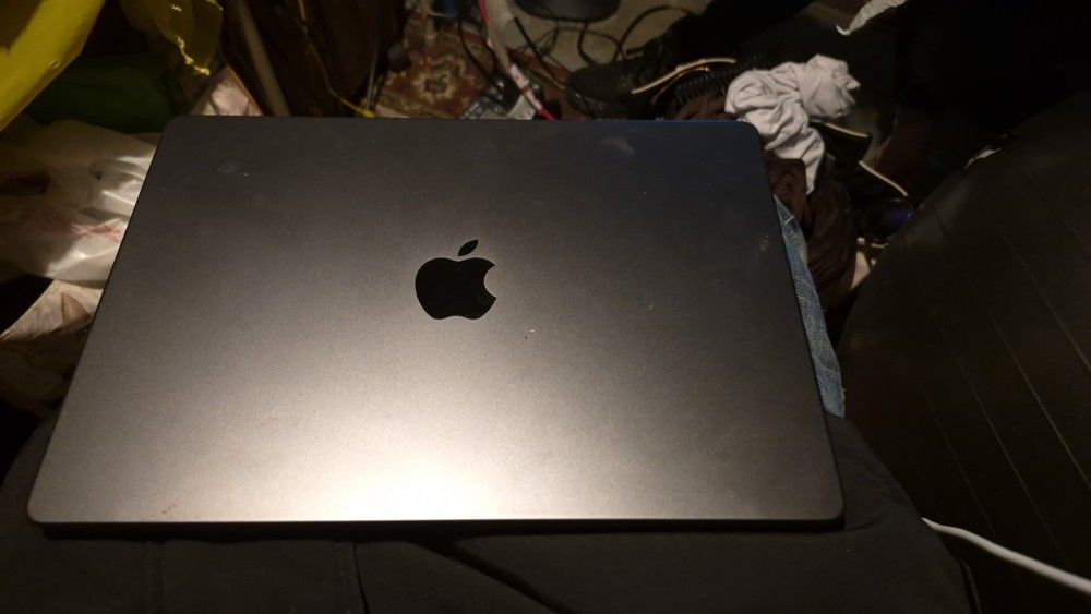 Apple MacBook Pro Max