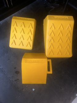 Set of 3 Heavy-Duty OZCHOKS® Wheel Chocks (Industrial Grade)