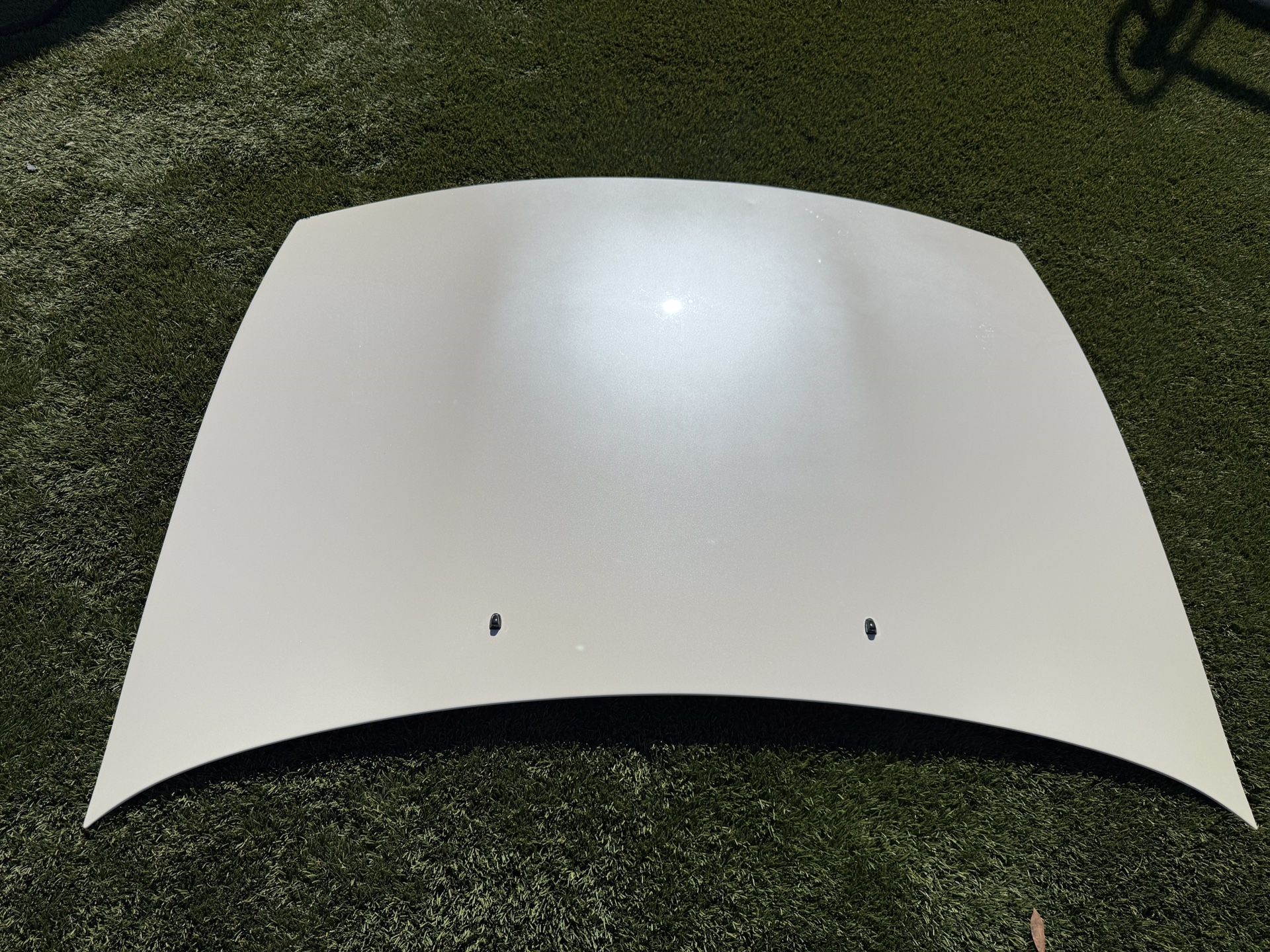 Selling an Original 1991 300zx Pearl White Hood $120