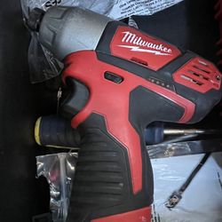 Milwaukee Drill M12 