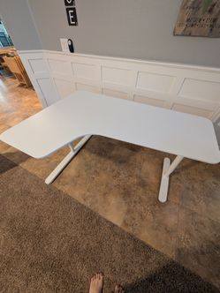 IKEA Bekant L-shaped (corner) desk