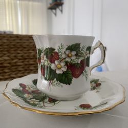Hammersley Fine Bone China Tea Cup Strawberry 