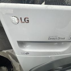 LG High Efficiency Stackable Medium Front-Load Washer ( White )