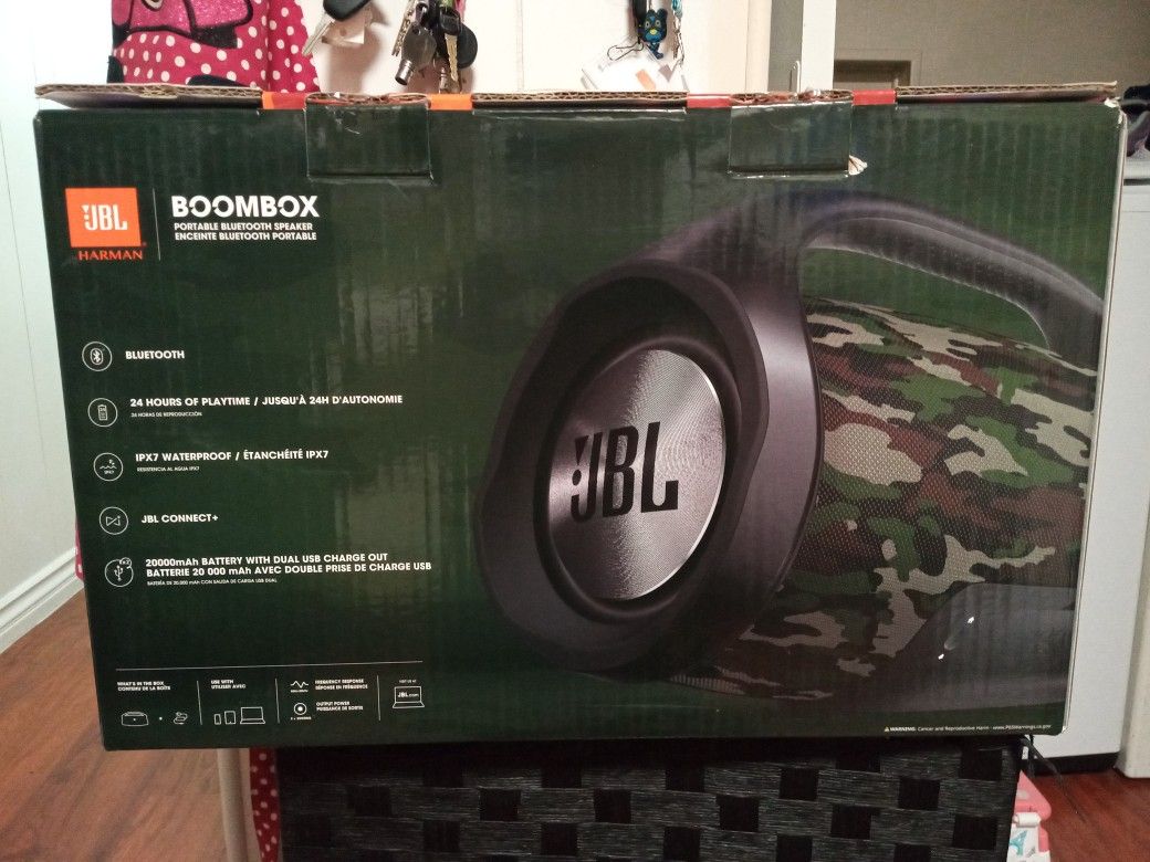 JBL BOMBOX  PORTABLE BLUETOOH SPEEKER BRAN D NEW IN BOX Also Available In Black