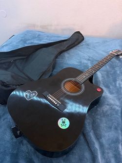 six strings guitar👀