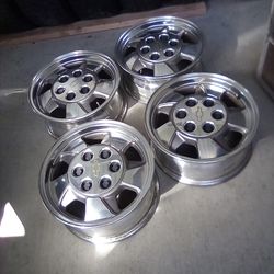 Chevy 16" aluminum 6 lug wheels
