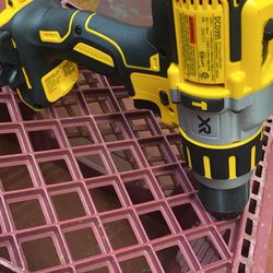 DewaltDCD995 1/2”(23mm) Cordless Hammer Drill Xr Tool Only Solo herramienta