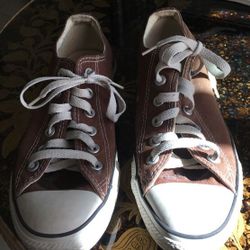 Brown Converse All-Stars