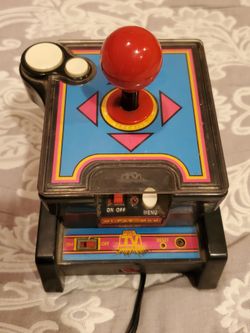 Namco Ms. Pac-Man Wireless 7-in-1 TV Game