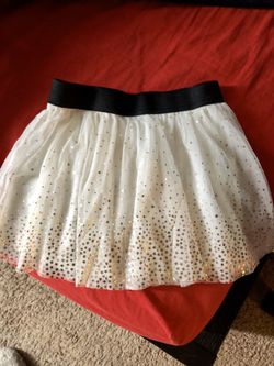 Girls skirt $ 4 !!!