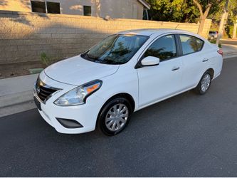 2019 Nissan Versa sv