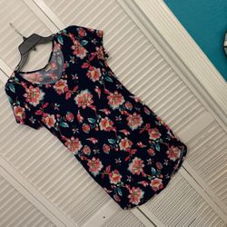 Women’s Dress (size M)
