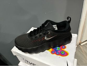 Nike mind sneakers