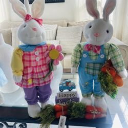 Easter Bunny, Greeters