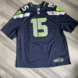 Mens  NFL Seattle Seahawks #15 Flynn Jersey Size  2XL Short Sleeve V-Neck