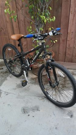 Trek 820 Mountain Bike 21 Speed for Sale in Los Angeles CA OfferUp