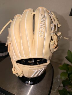 Baseball glove