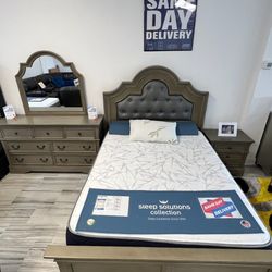 Fall  Sale! Frisco Bedroom Set $699/$799