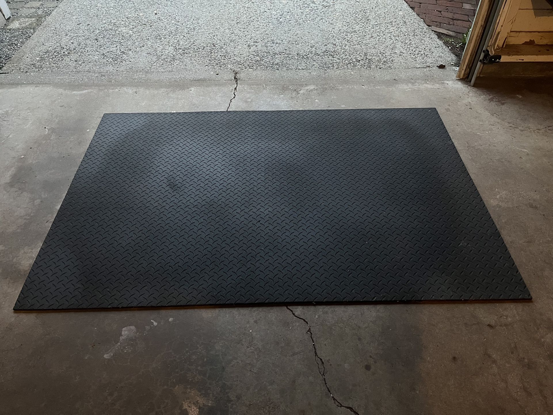 4' x 6' Heavy Duty Gym Mat - 3/8" Thick