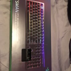 Razor huntsman opto-mechanic keyboard