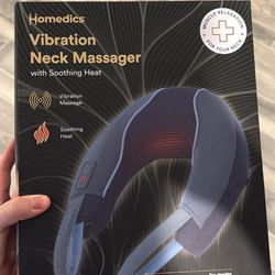 Neck massager with heat