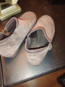 Sketchers women's ankle boots size 11