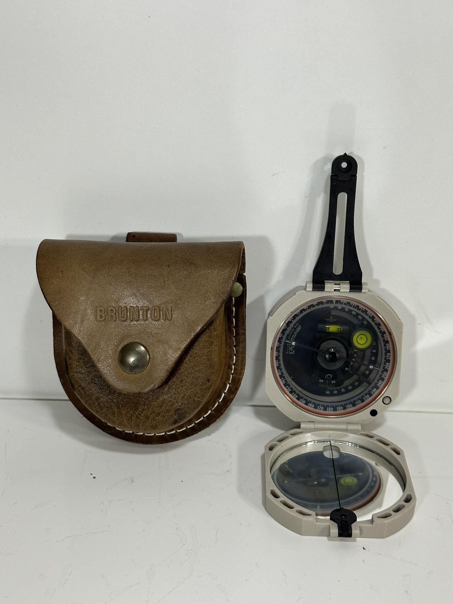 Brunton Classic Declination Pocket Transit Compass with Leather Holder ~ Wyoming