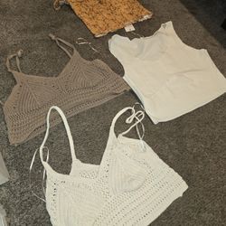 23 Size Small Women Shirts