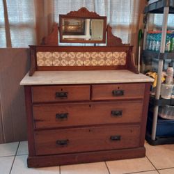 ANTIQUE DRESSER WITH MARBLE TOP AND MIRROR 4 DRAWERS