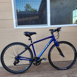 CANNONDALE QUICK 6 | HYBRID BIKE | LIGHTWEIGHT & FAST